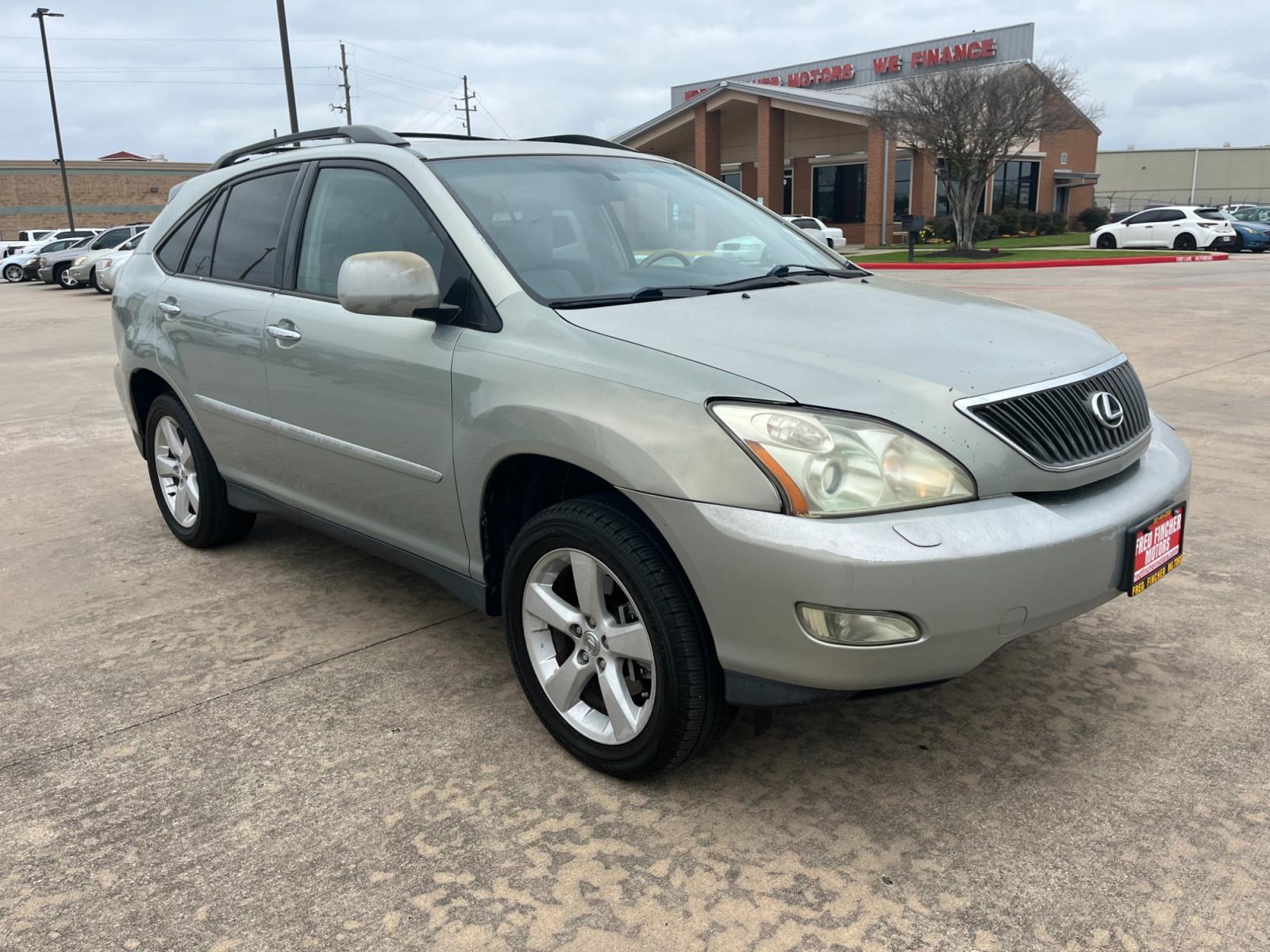2004 SILVER /TAN Lexus RX 330 2WD (2T2GA31U44C) with an 3.3L V6 DOHC 24V engine, 5-Speed Automatic Overdrive transmission, located at 14700 Tomball Parkway 249, Houston, TX, 77086, (281) 444-2200, 29.928619, -95.504074 - Photo #0